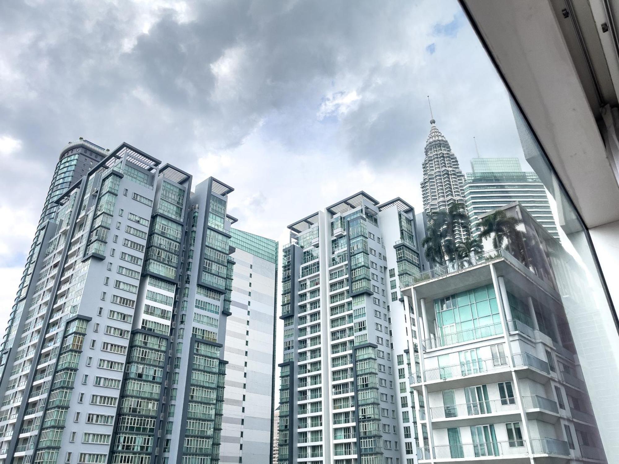 Soho Suites Klcc By Rest Kuala Lumpur Exterior photo