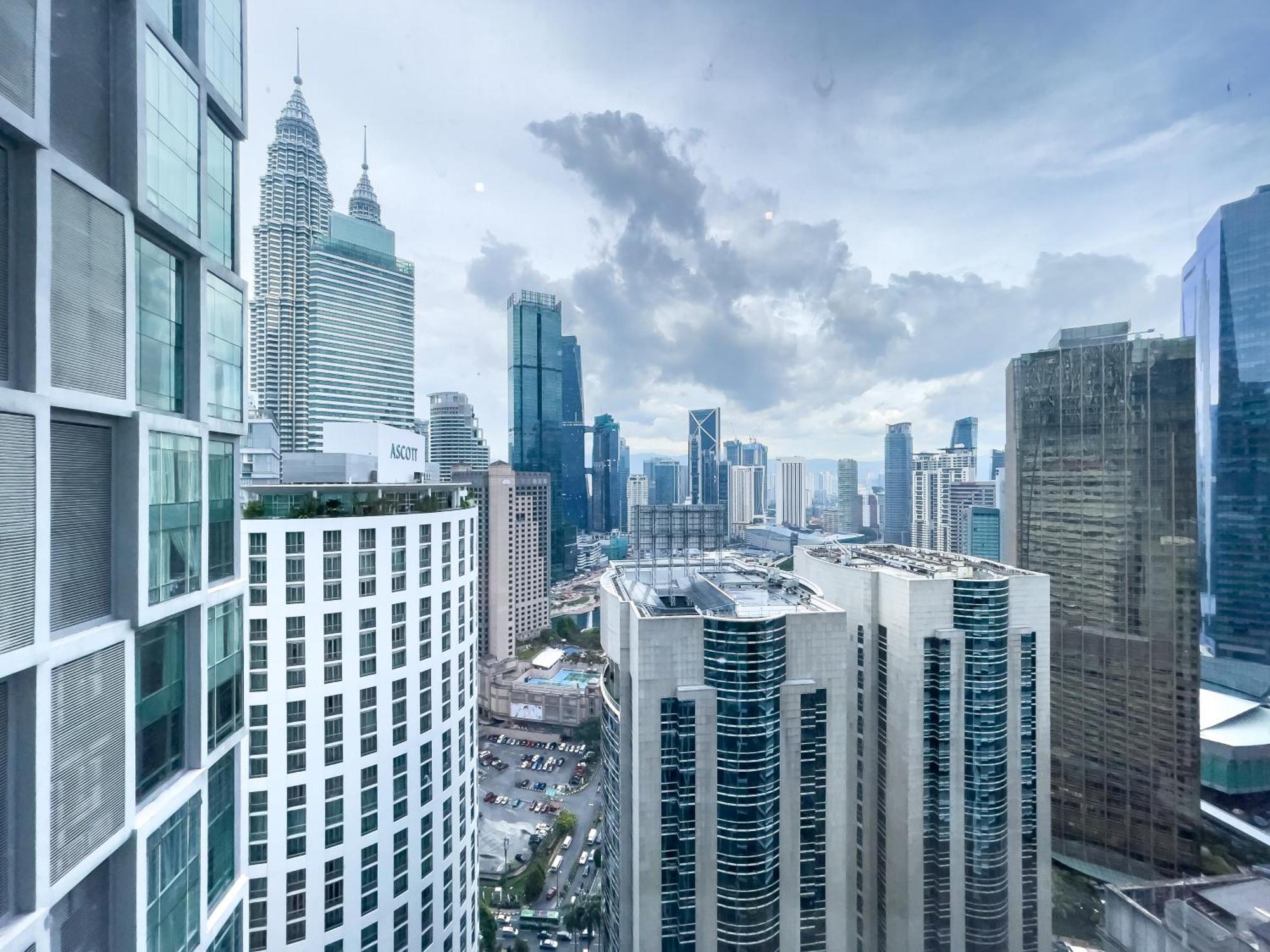 Soho Suites Klcc By Rest Kuala Lumpur Exterior photo