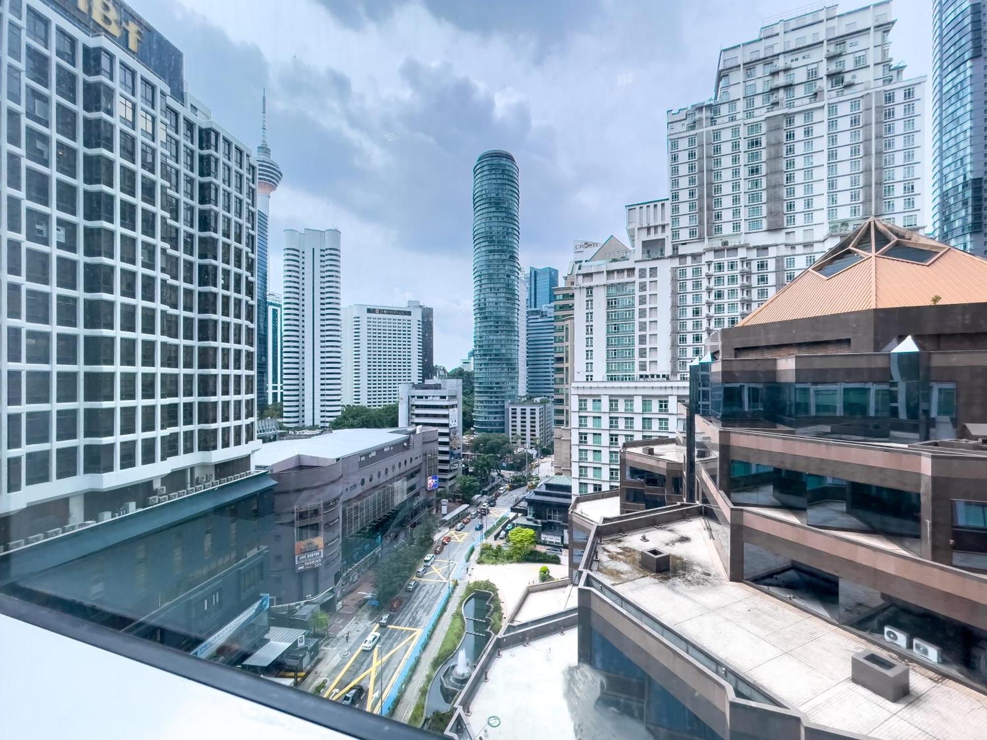 Soho Suites Klcc By Rest Kuala Lumpur Exterior photo
